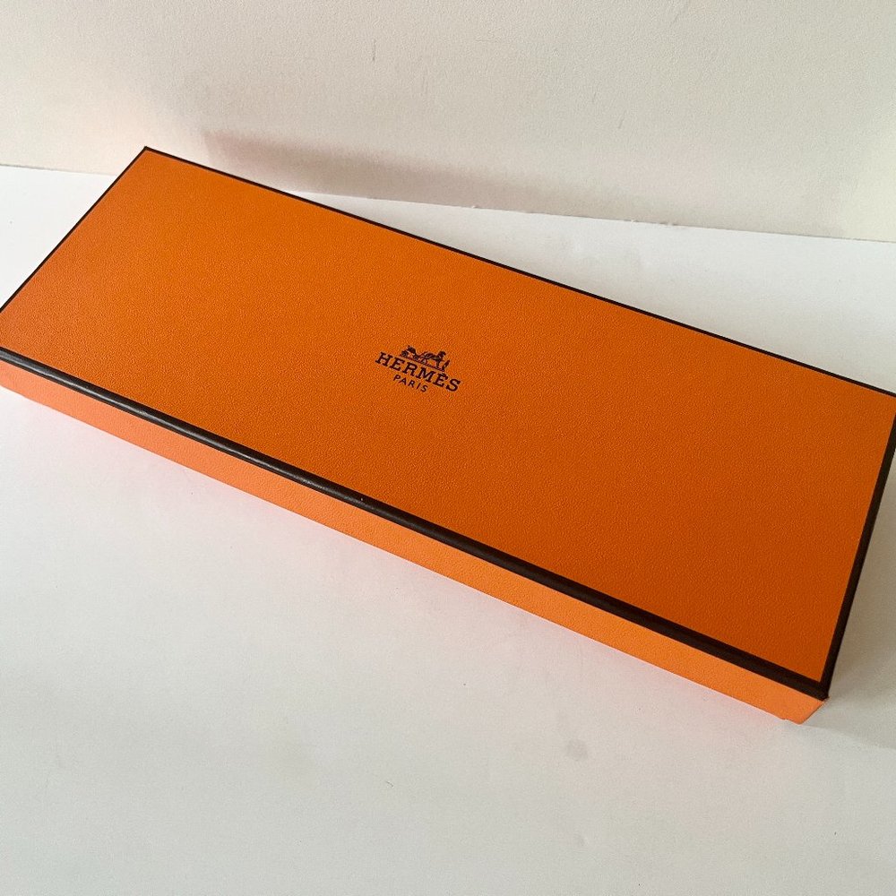 Hermès Empty Tie Box 10"x3.75" - Like New